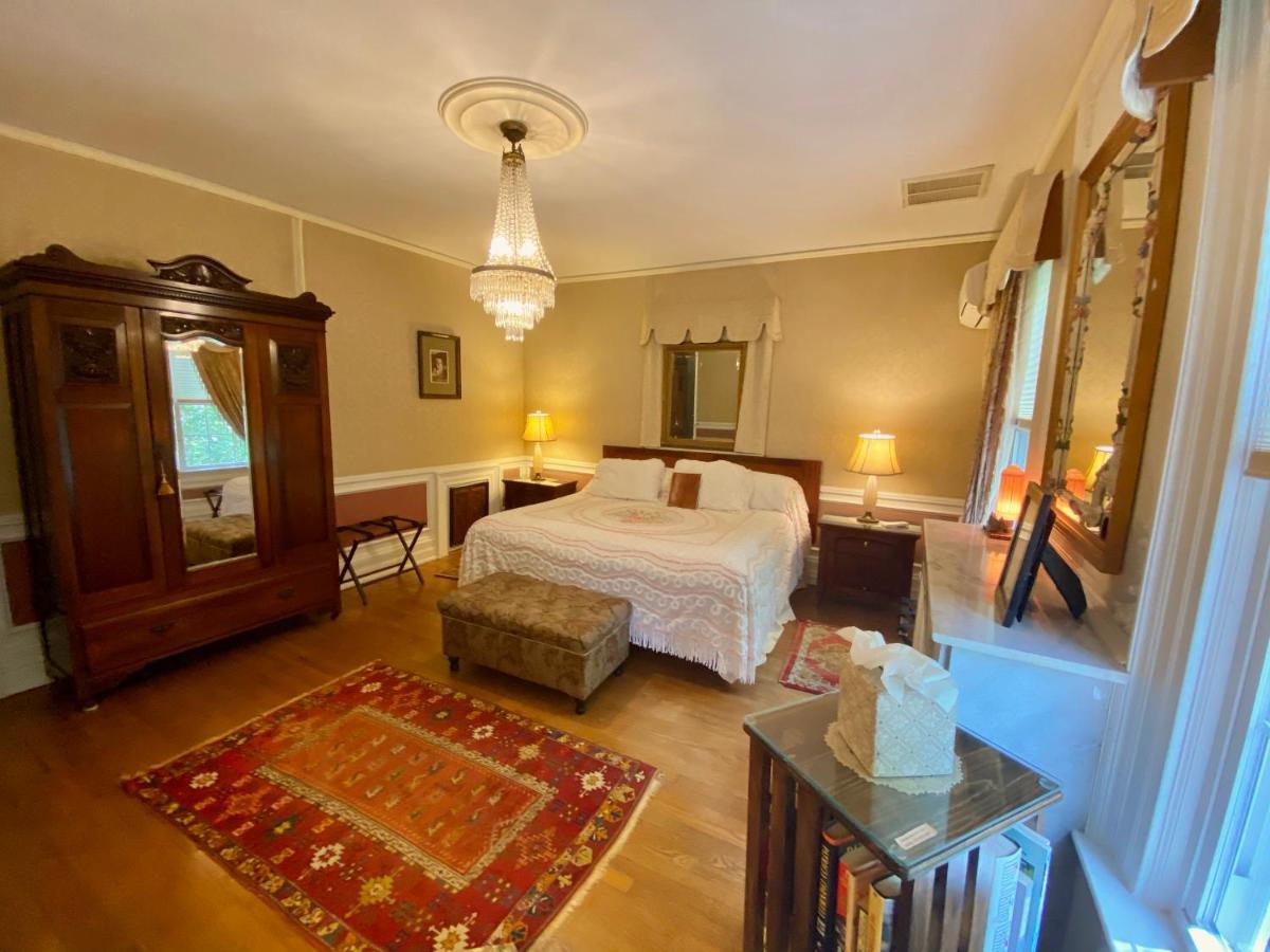 The Melange Inn Hendersonville Bagian luar foto