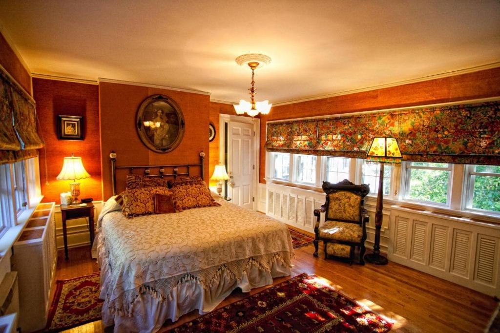 The Melange Inn Hendersonville Bagian luar foto