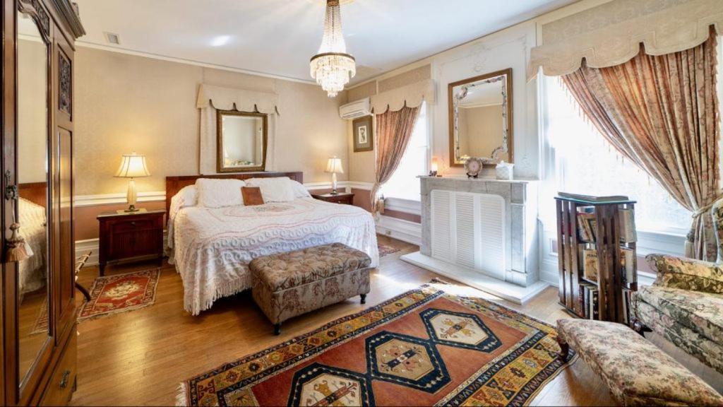 The Melange Inn Hendersonville Bagian luar foto