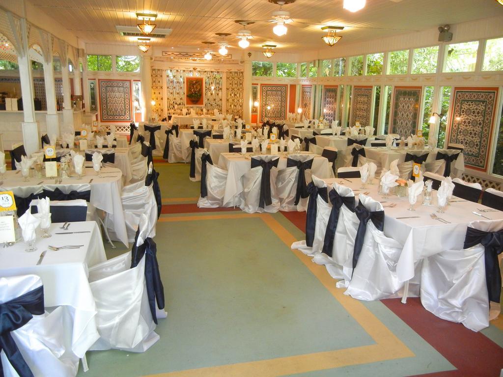 The Melange Inn Hendersonville Bagian luar foto