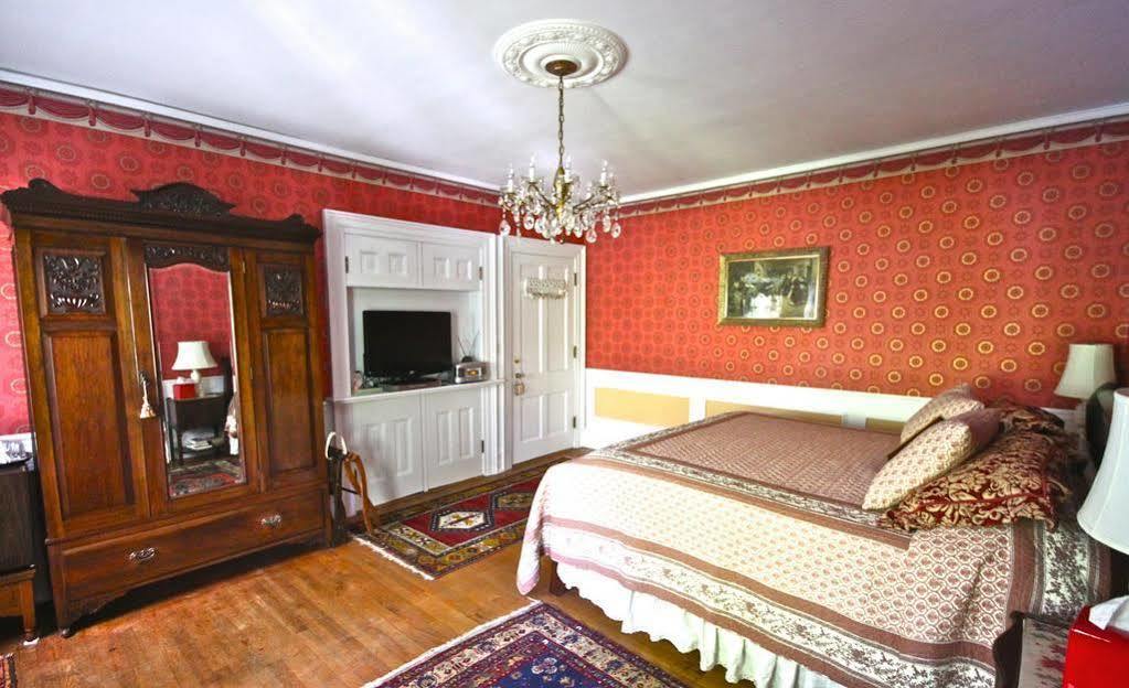 The Melange Inn Hendersonville Bagian luar foto