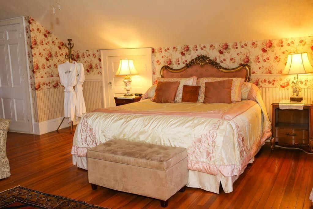 The Melange Inn Hendersonville Bagian luar foto